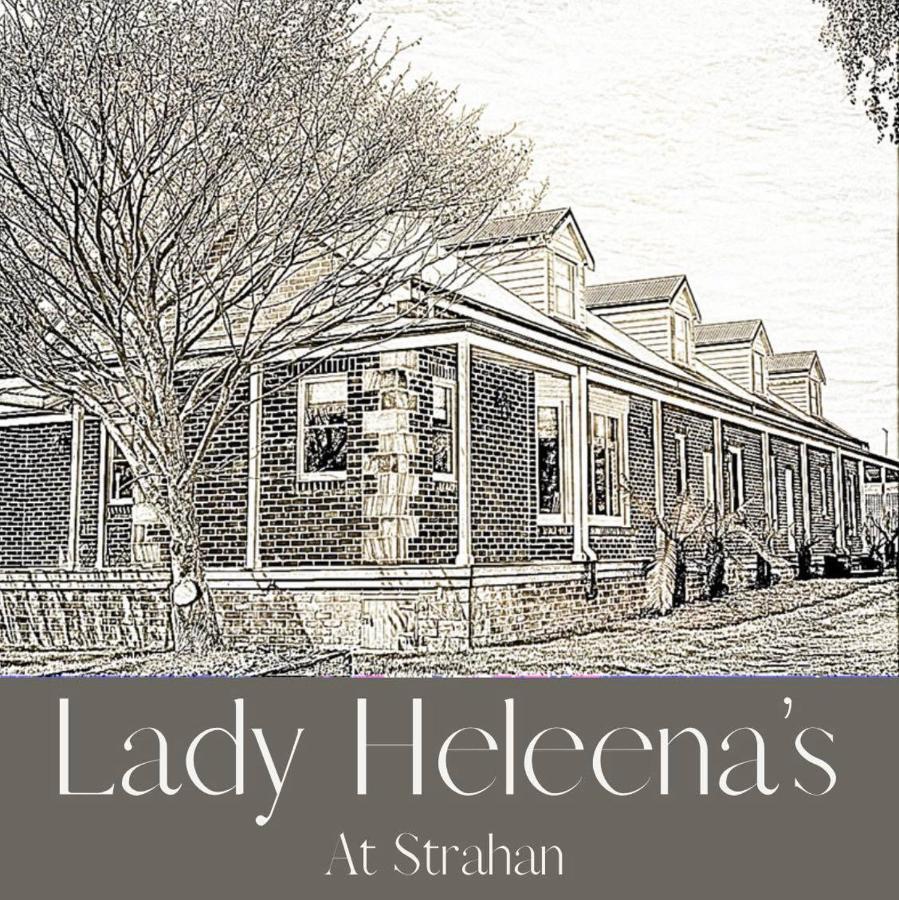 Lady Heleena'S At Strahan Exterior photo